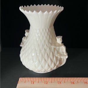 Vintage 5th Mark 1955 - 1965 Belleek Irish Porcelain Thistle Top Floral Vase 5”